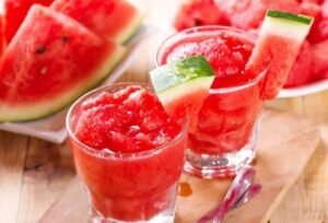 Receita de suco Detox para desintoxicar e perder a barriga