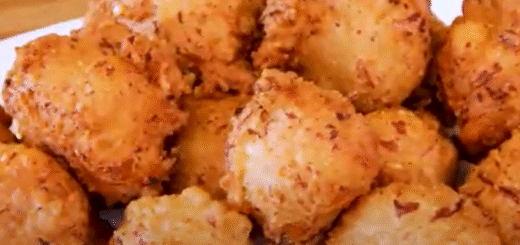 BOLINHO DE CENOURA RECHEADO DE QUEIJO