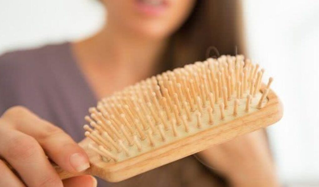 Como limpar escova de cabelo como limpar escova de cabelo