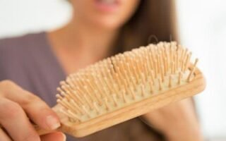 como limpar escova de cabelo