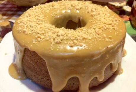 Bolo de fubá com paçoca