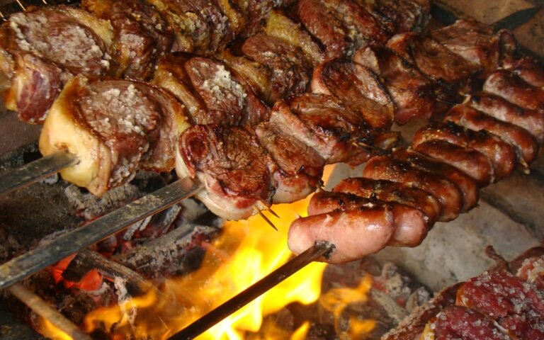 Como acender churrasqueira Ra906648e6f2f62a7bbb42f71d3169dae 768x480