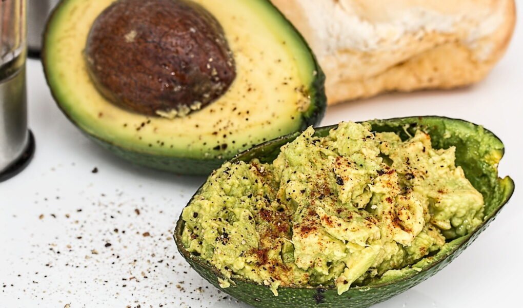 Como fazer guacamole