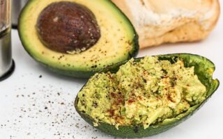 Como fazer guacamole