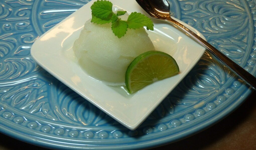 Como fazer sorvete de limão Lime Sorbet G79467e599 1280 1020x600