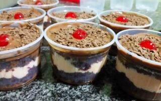 Bolo de pote floresta negra