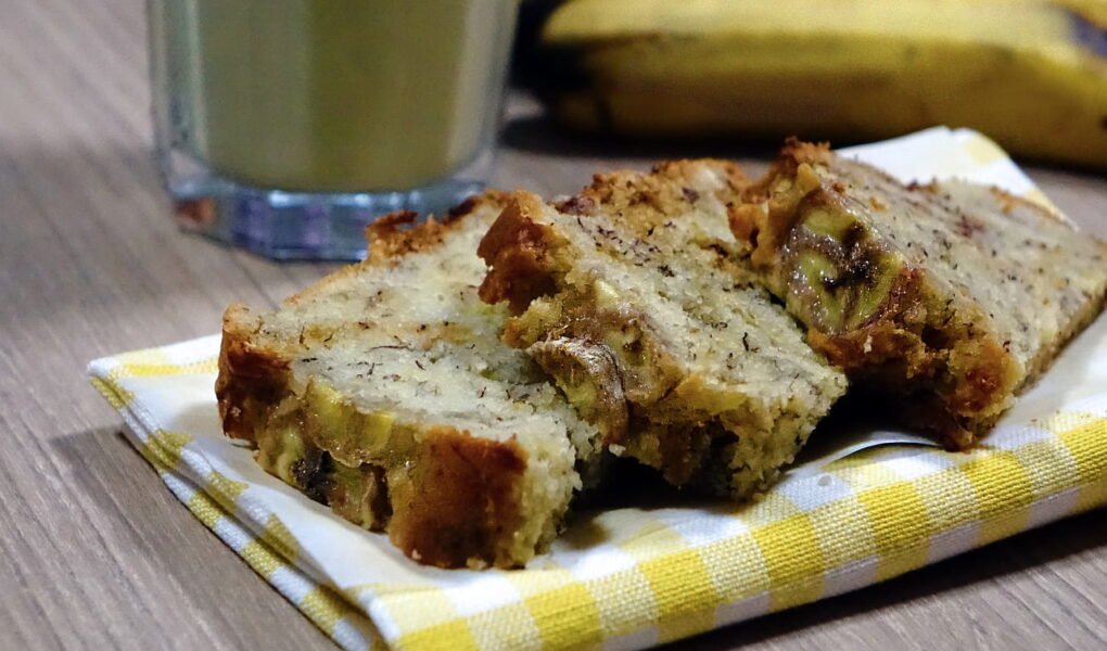 Bolo de banana sem açúcar e sem lactose