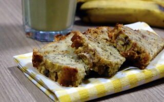 Bolo de banana sem açúcar e sem lactose