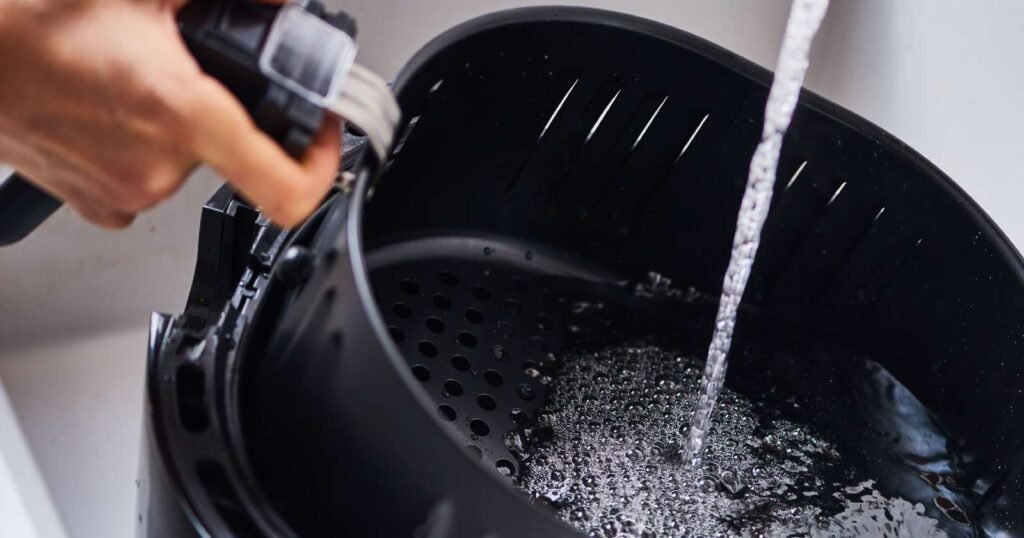 como limpar air fryer mondial por dentro
