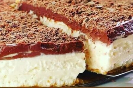 TORTA DE LIMÃO COM CHOCOLATE TORTA DE LIMÃO COM CHOCOLATE