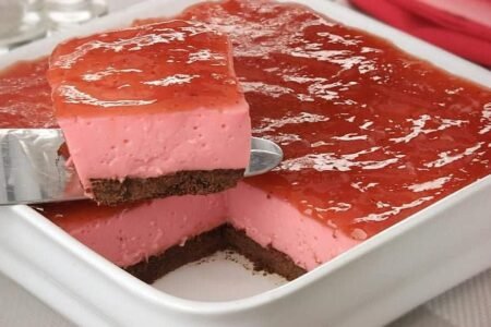 torta mousse de morango