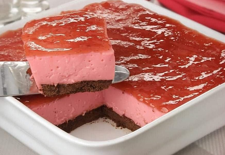 torta mousse de morango