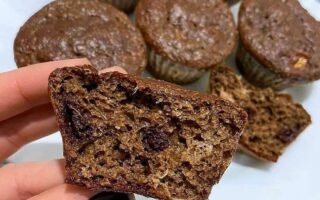 MUFFIN DE BANANA COM AVEIA