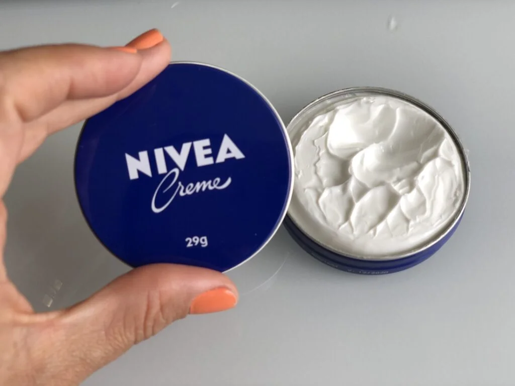 14 utilidades do creme nivea da latinha azul 