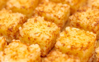 Dadinho de tapioca com mussarela