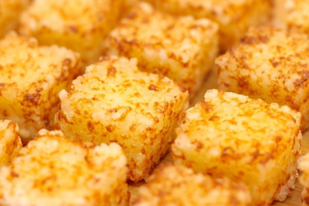 Dadinho de tapioca com mussarela