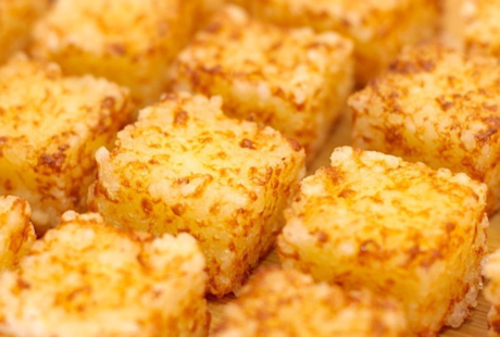 Dadinho de tapioca com mussarela