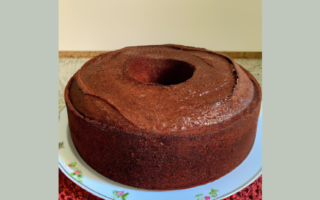 Bolo de chocolate simples