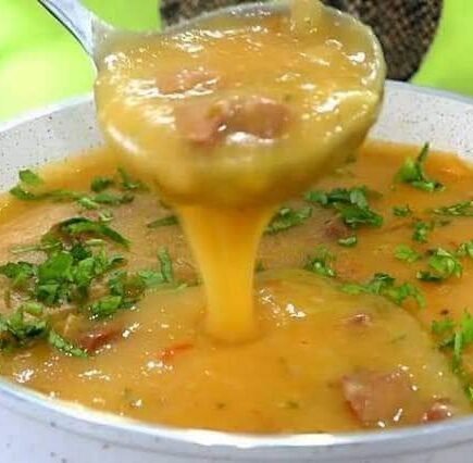 Receita de Caldo de Mandioca: Uma Delícia Reconfortante para os Dias Frios Sopa
