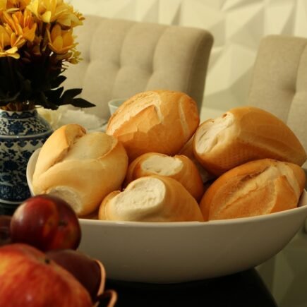 Dicas Simples para Deixar o Pão Francês Sempre Crocante Bread 4864572 1280 435x435