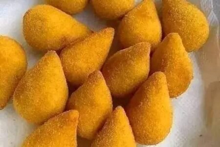 Coxinha Fácil e Bastante Saborosa: Uma Delícia ao Seu Alcance! Coxinha