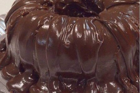 Bolo Trufado de Chocolate