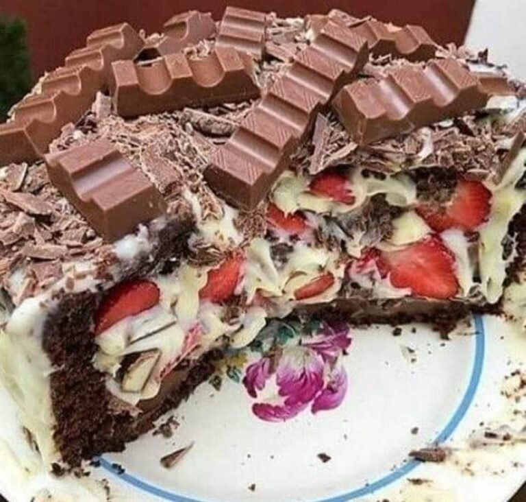 Bolo Kinder de Chocolate com Brigadeiro