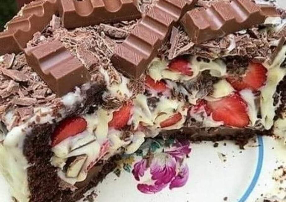 Bolo Kinder de Chocolate com Brigadeiro