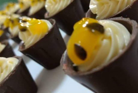 Copinho de Chocolate com Mousse de Maracujá
