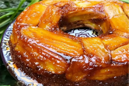 Bolo de banana caramelizado
