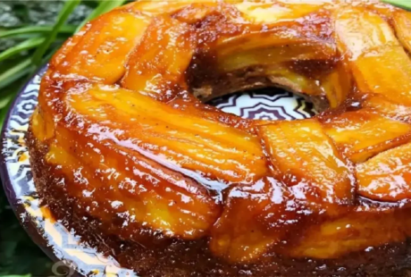 Bolo de banana caramelizado