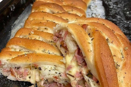 Pão pizza de forno simples: uma delícia fácil de fazer Pão pizza de forno simples