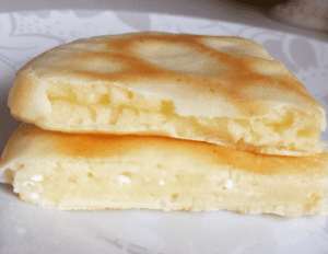 Pão de queijo na frigideira de tapioca