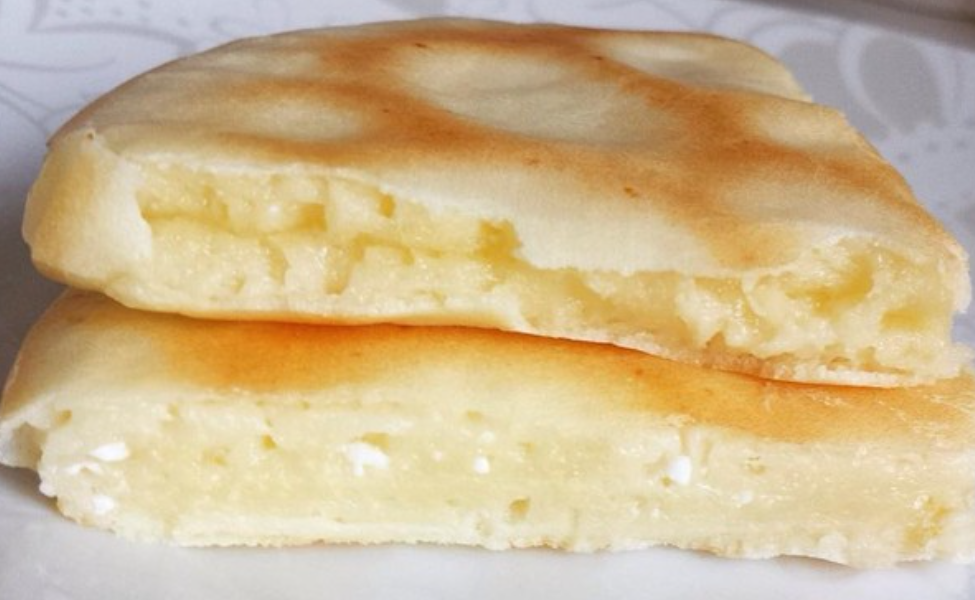 Pão de queijo na frigideira de tapioca Pão de queijo na frigideira de tapioca