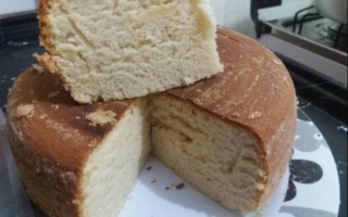 bolo na panela de arroz