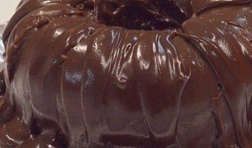 Bolo Trufado de Chocolate