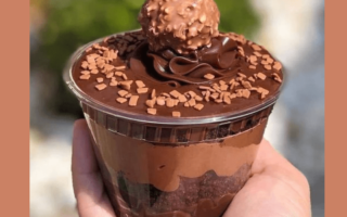Bolo no pote Ferreiro Rocher