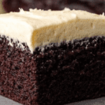 Bolo de Chocolate com Mousse de Maracujá