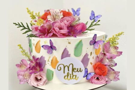 Bolo de aniversário feminino 2024 Bolo de aniversário feminino 2024