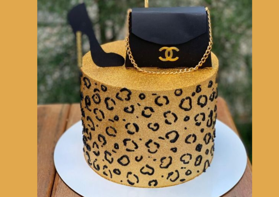 Bolo de aniversário para jovem feminino