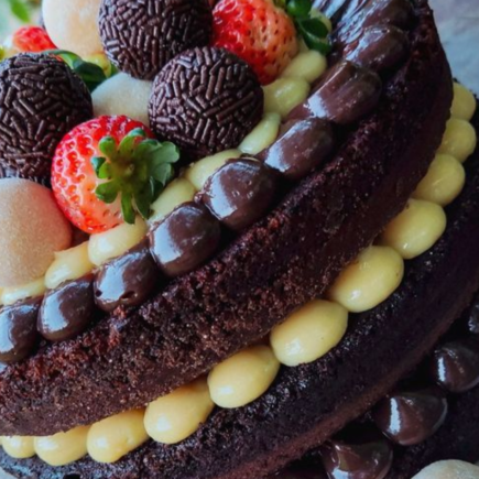 Bolo de Aniversário Vegano: Delícia Sem Culpa! Bolo de Aniversário Vegano