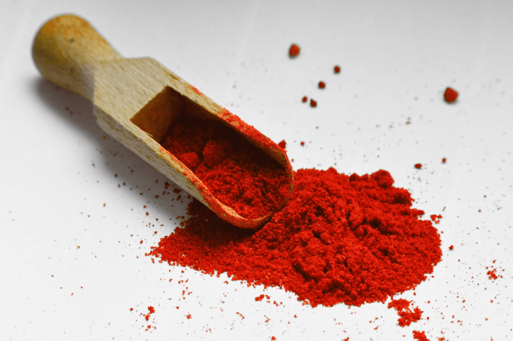 Qual o principal ingrediente da páprica doce?