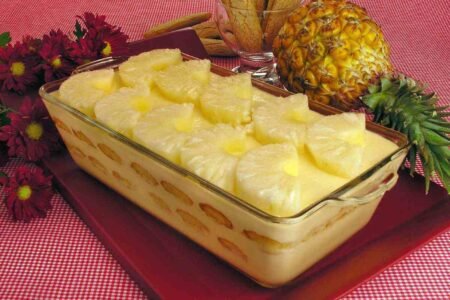 Pavê prático de abacaxi