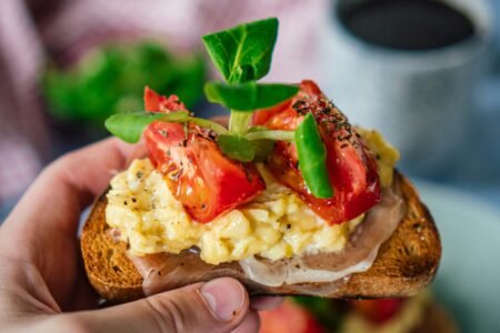 O Segredo dos Ovos Mexidos de Hotel: Cremosos e Deliciosos Ovos Mexidos