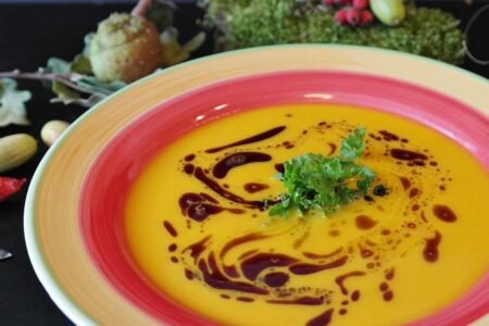 Sopa Cremosa de Cebola: Receita Simples, Econômica e Irresistível! Sopa Cremosa De Cebola