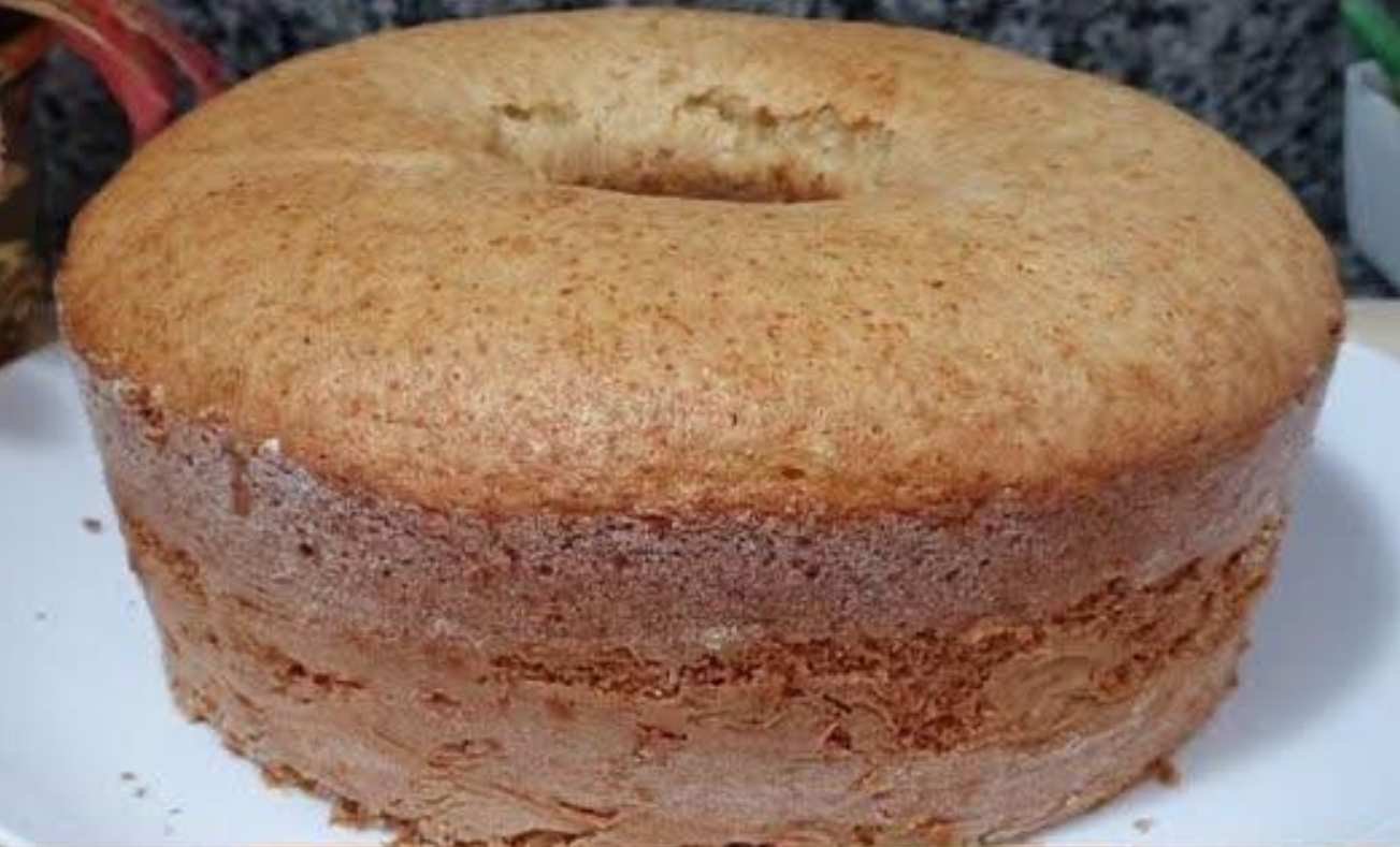 Bolo Simples Caseiro Fofinho E Dourado