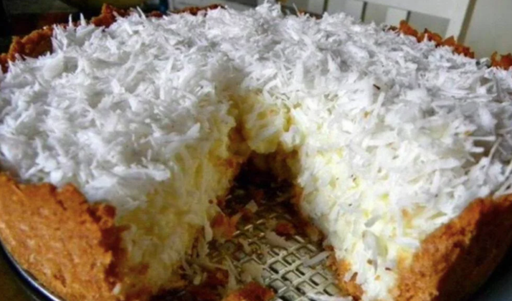 Torta Gelada de Coco Torta gelada de coco