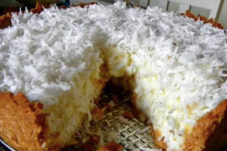 Torta gelada de coco