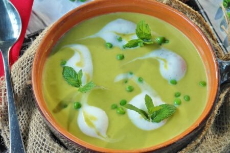 pea soup, soup, starter, soup plate, key, peas, green, having lunch, vegetables, fresh, vegetarian, kitchen, creamy, table, dishes, meal, enjoy the meal, spoon, cook, gün, cream, salt, pepper, broth, vegetable broth, feasting, healthy, enjoy, pea soup, pea soup, pea soup, pea soup, soup, soup, soup, soup, soup