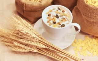 Aveia Adormecida (Overnight Oats): Um Café da Manhã Prático, Saudável e Delicioso!